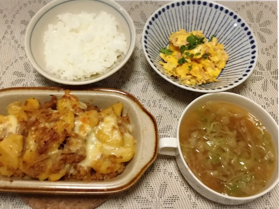 ツナ卵炒め・キャベツと玉ねぎのスープ・じゃがミートチーズ焼き|美也子さん