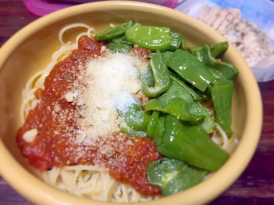 Snapdishの料理写真:スパゲッティ トマト🍅ソース|rie-changさん