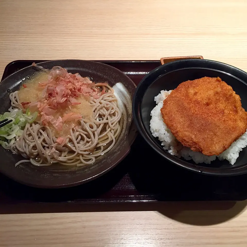 Snapdishの料理写真:越前おろしそばとミニソースカツ丼のセット*\(^o^)/*|すかラインさん