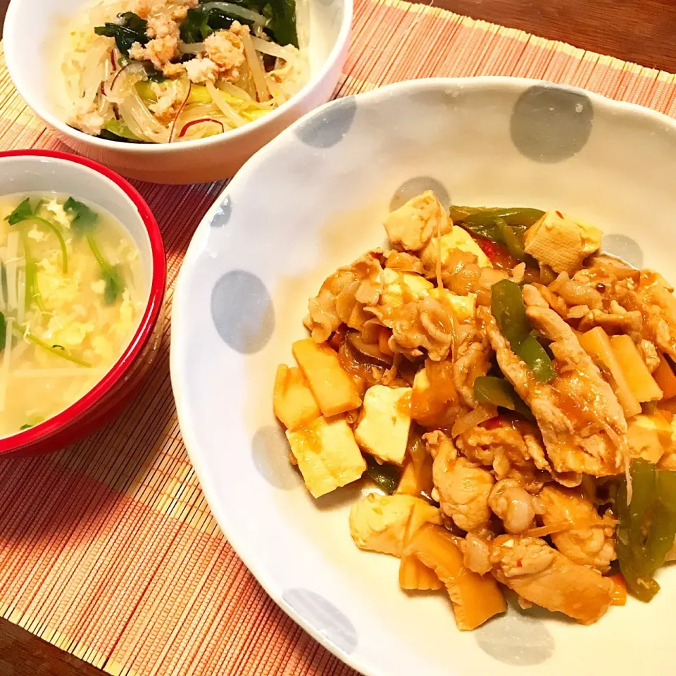 野菜たっぷり麻婆豆腐♡もやしのサラダ♡たまごスープ♡|まゆかさん