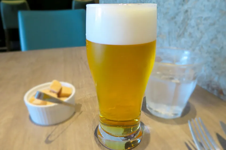 Snapdishの料理写真:平日休み万歳！ランチビール500円！@アロッサ銀座店|Mickeeさん