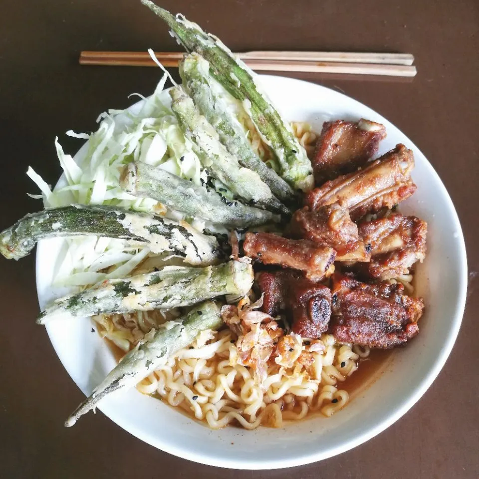 fried okra & spareribs ramen #eatinthai|Eat in Thaiさん