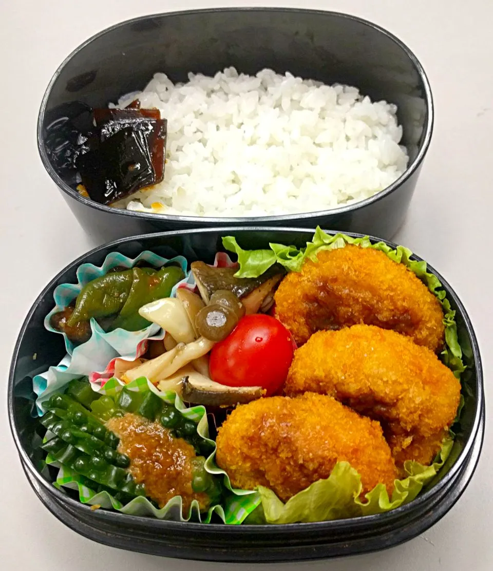 Snapdishの料理写真:8月23日のサラメシは
チキンカツ
きのこハーブソテー
なすとピーマンの味噌炒め
ゴーヤwith醤油麹
でした‼️🙇‍♀️🙇‍♀️🙇‍♀️|ニッパーさん