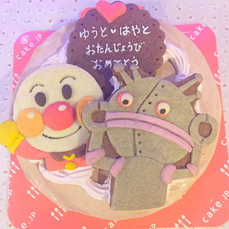 アンパンマンとだだんだん
#アンパンマン #だだんだん #キャラクター #キャラクターケーキ #キャラクタークッキー #お誕生日ケーキ #デコレーションケーキ #バースデーケーキ  #ケーキ #クッキー #チョコケーキ #アレルギー #アレルギー対応 #卵アレルギー #卵なし #乳製品アレルギー #乳製品不使用 #卵乳|サント*シャペルさん