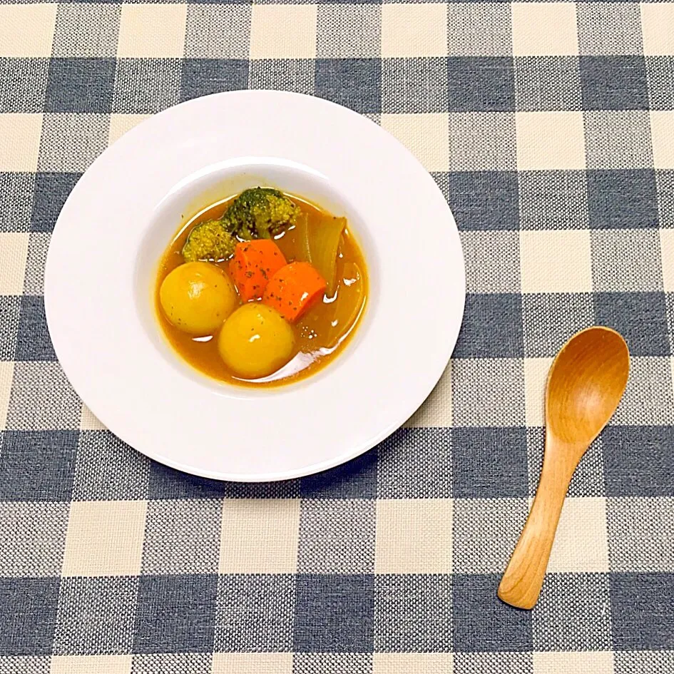 豚じゃがチーズカレー😘😘 kids用甘口カレーバージョン|omoさん