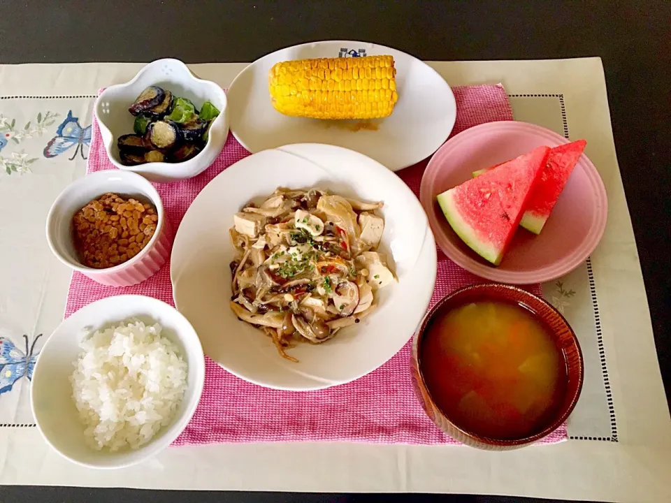 Snapdishの料理写真:ベジ料理♡キノコの麻婆のご飯|みよさん