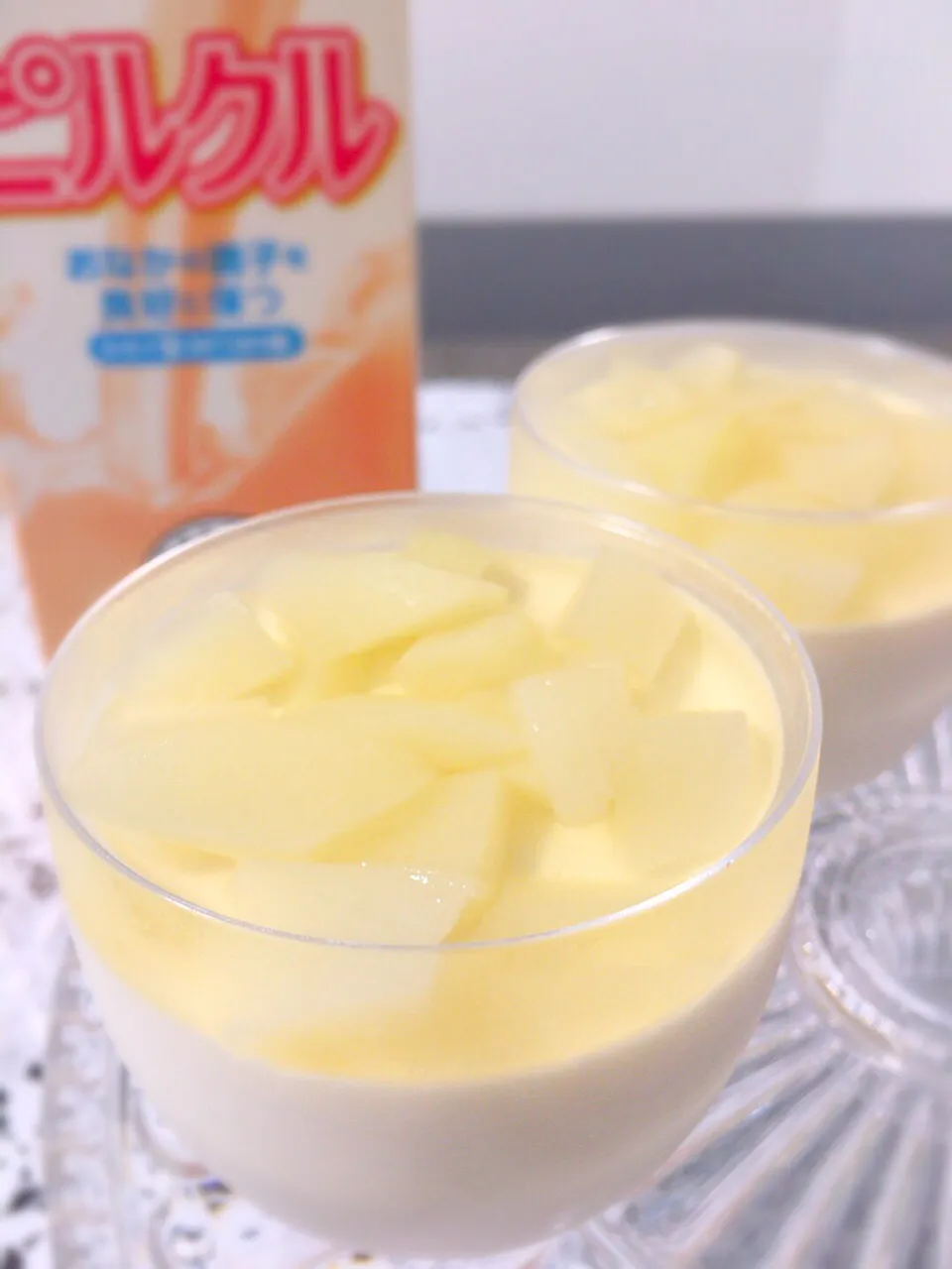 ピルクルのムース、桃缶で作ったゼリーののせて。意外にさっぱりで美味しい😋💕|YummyKさん