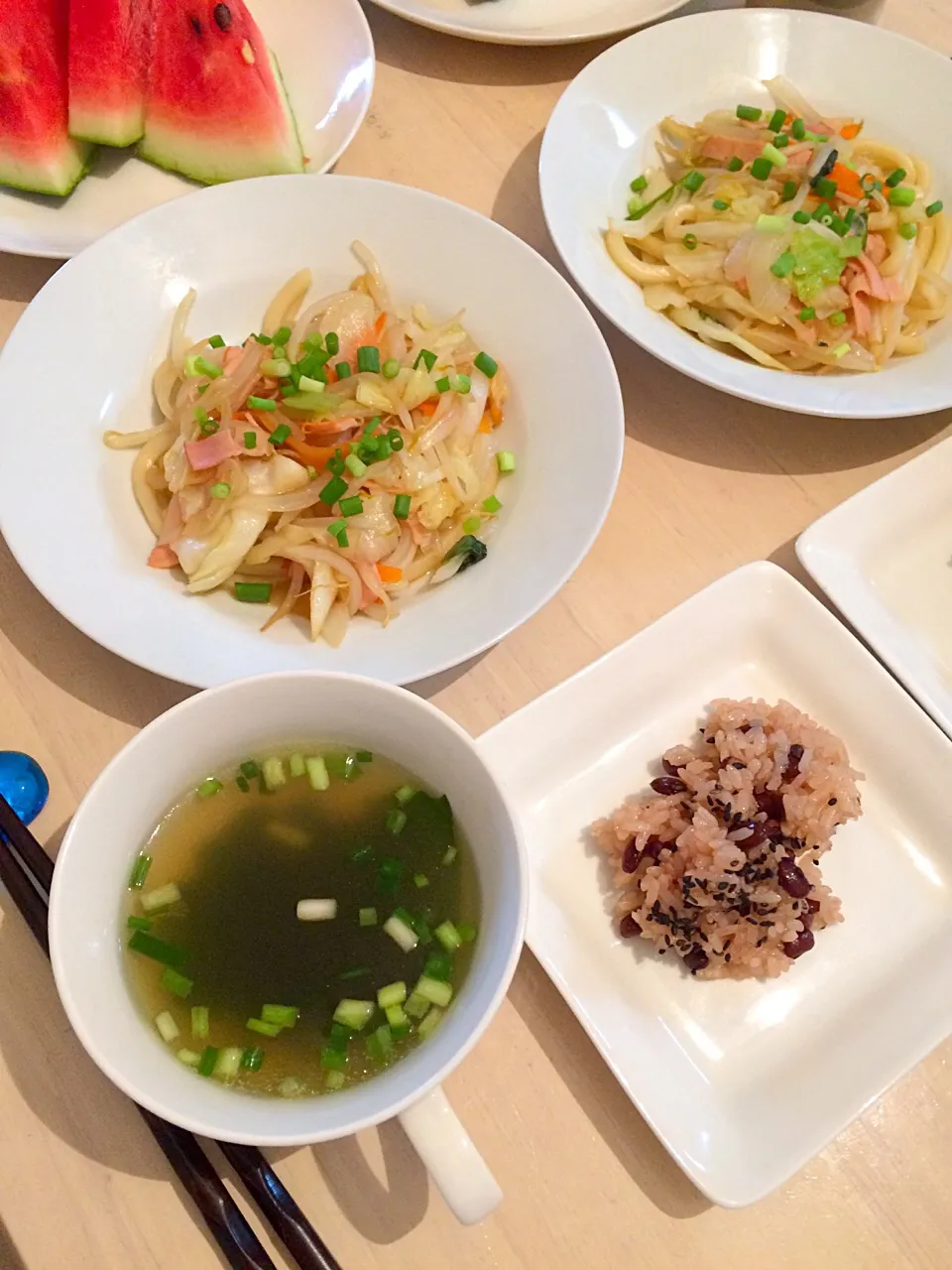 今日の男子料理 朝食 2017/08/24
頂いたお赤飯美味い〜😋|Booパパさん