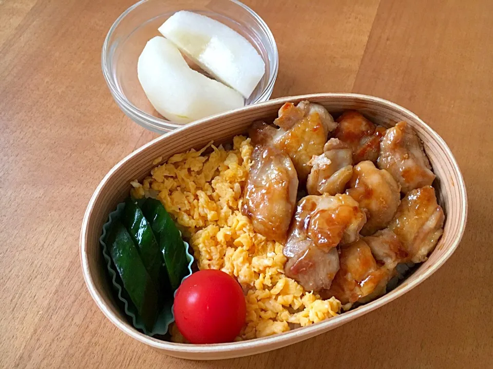 今日のお弁当#二色丼#鶏丼#お弁当#おべんとう|ぴのさん