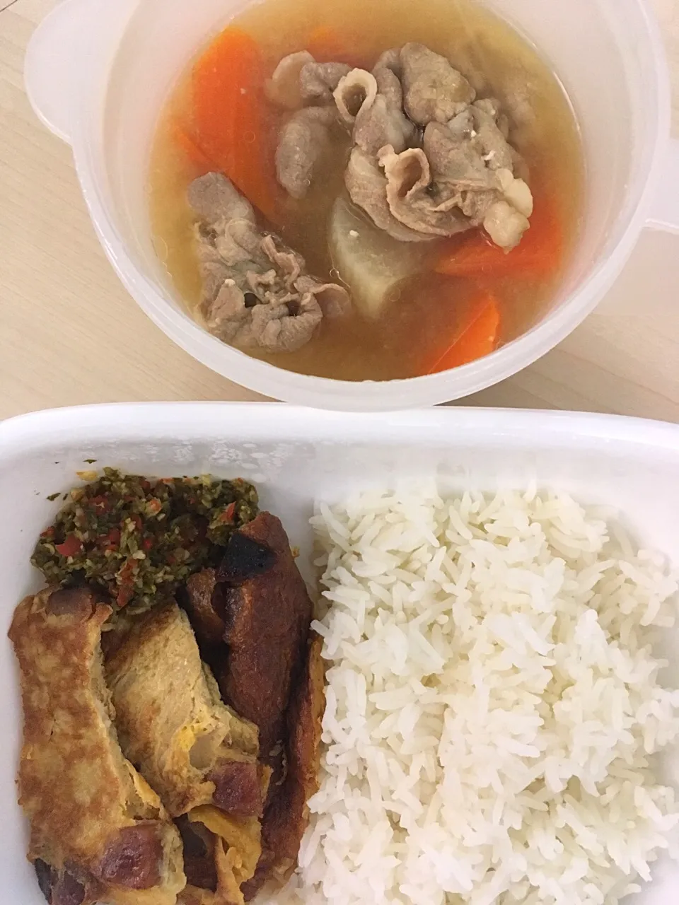 Dinner bento. Tonjiru and sausage omelette|Ong Sor Fernさん