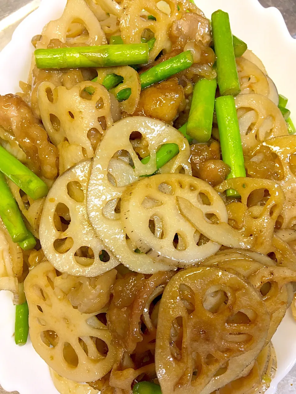 Snapdishの料理写真:豚肉れんこん醤油炒め|寧々栄養士さん