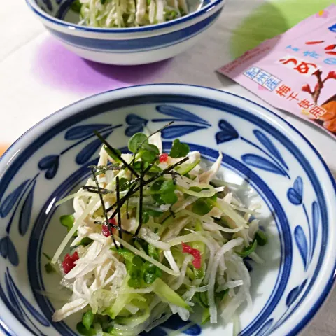 「減塩梅こんぶ茶」を使ってみたSnapdishの料理・レシピ写真:鶏ささみ、大根、胡瓜の#減塩梅こんぶ茶和え