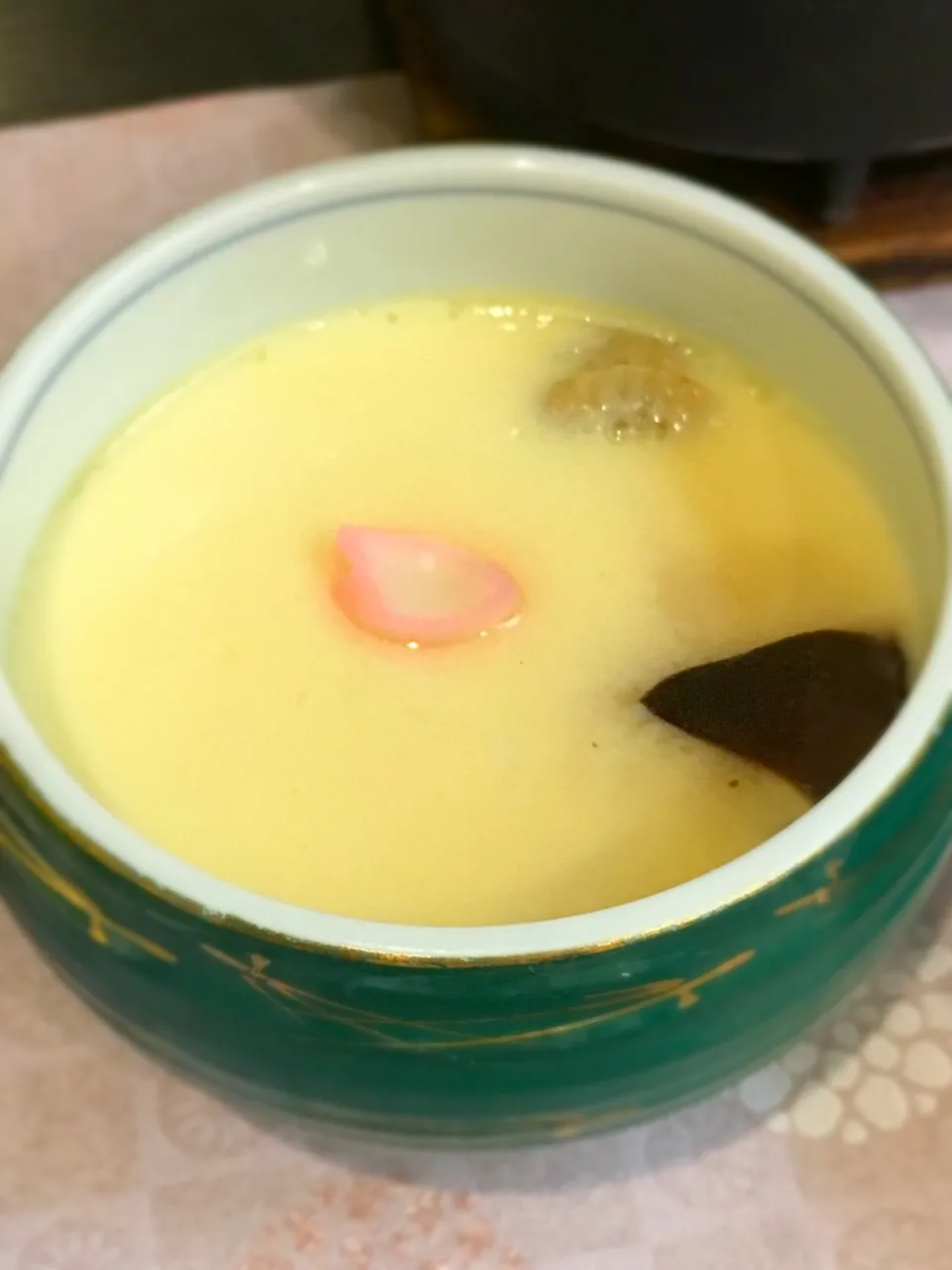 Snapdishの料理写真:蒸し物 つがる風茶碗蒸し※栗の甘露煮を使用した甘めの津軽の茶碗蒸し|ゆうじ.さん