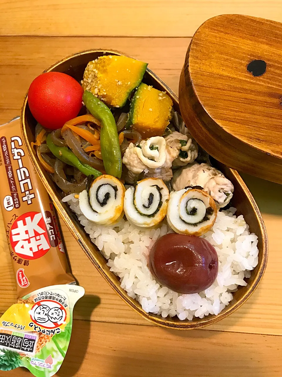 パパたろ弁当🍱

ごはん
梅干し
ちくわと海苔のぐるぐる
かぼちゃのごま煮きんぴら
ミニトマト
豚肉大葉巻き|ひななぎさん