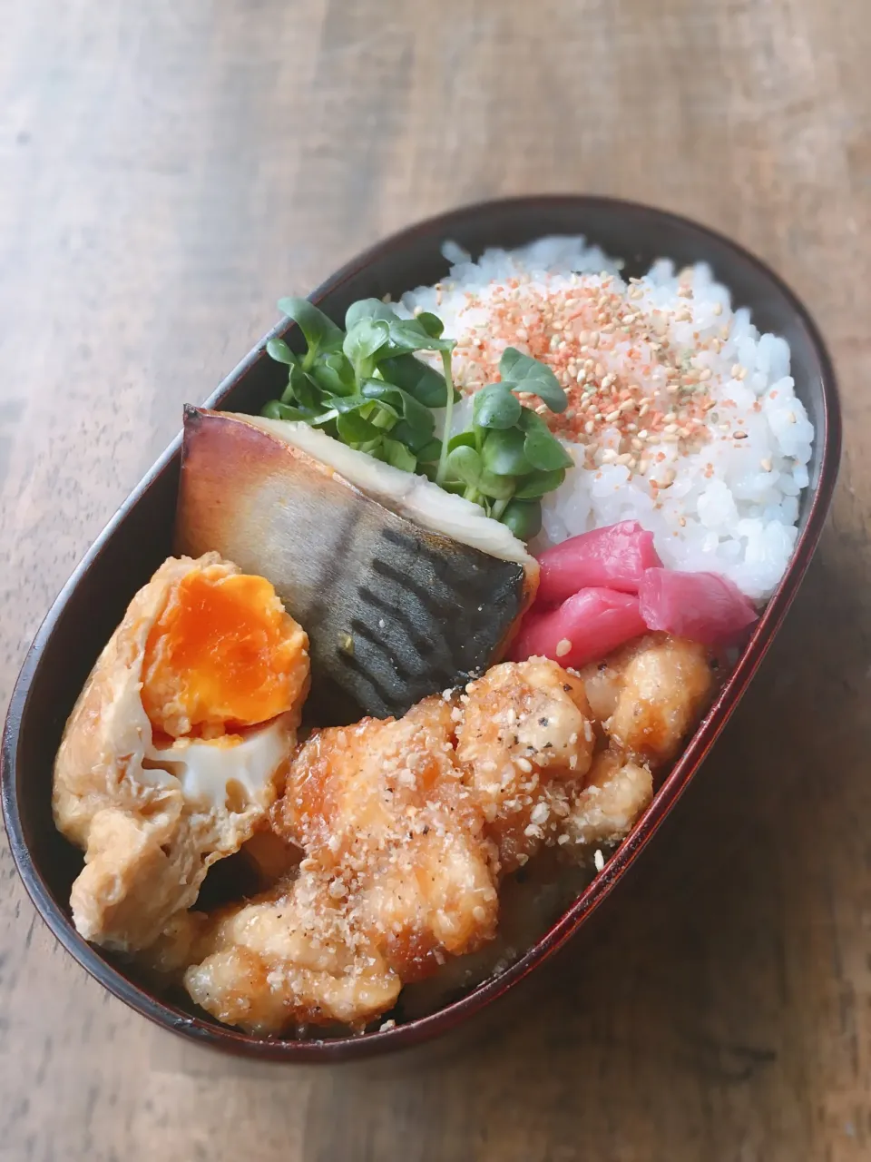 今日のお弁当
・鯖西京漬け
・ササミの甘辛焼
・玉子巾着煮|akiさん