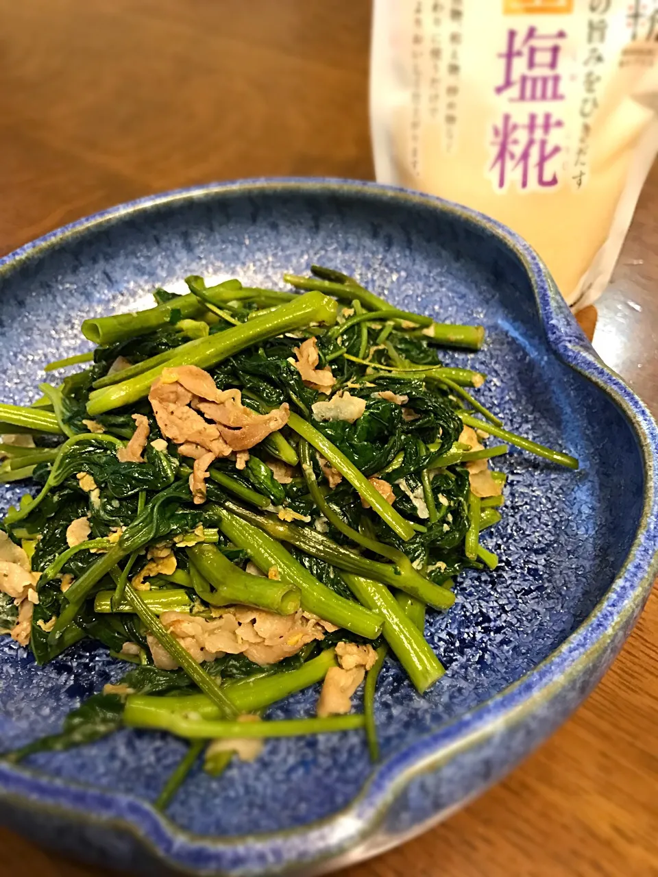 空芯菜と豚バラの塩麹炒め🌿|洋子さん