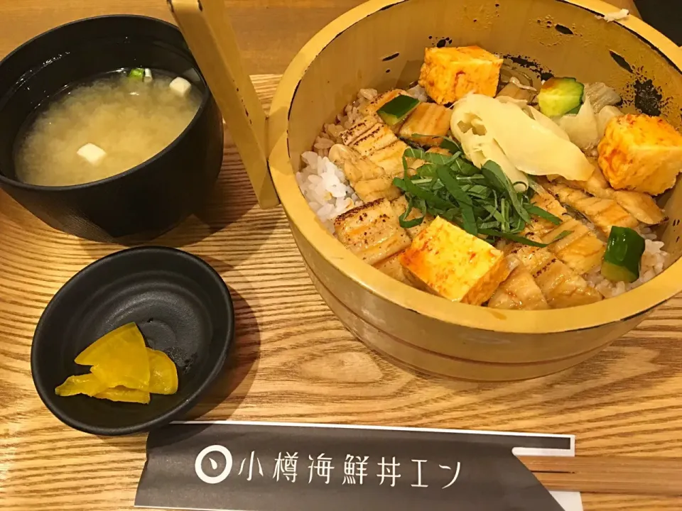 Snapdishの料理写真:#小樽#海鮮#アナゴ丼|e♡さん