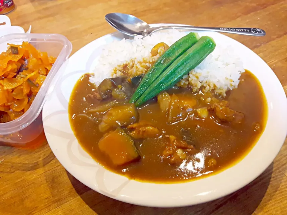 豚軟骨の夏野菜カレー|akaneさん