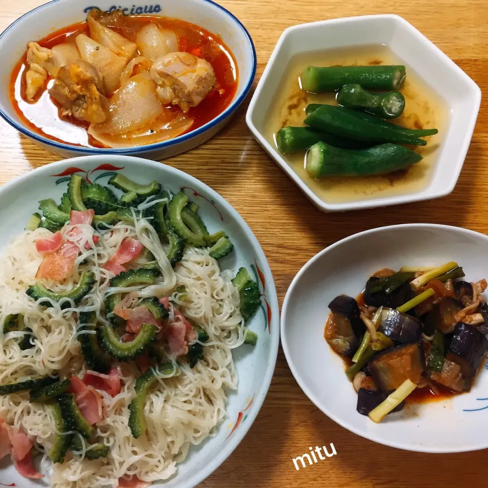 今日の晩御飯  素麺ゴーヤチャンプル 茄子と白しめじのキムチ炒め オクラの煮浸し 鶏肉のトマト🍅煮|Mitukoさん