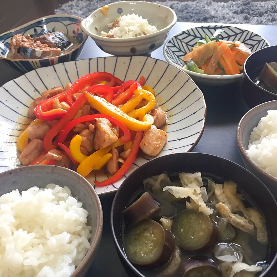 朝ごはんモリモリ食べるよ🍚|ヨッチャンさん