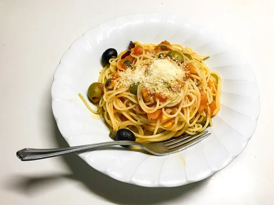 プッタネスカ

チューブのアンチョビだといまひとつ^ ^
#pasta|Taketoshi Satoさん