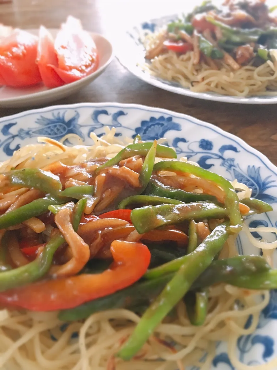 休日のお昼ごはん
・青椒肉絲麺|akiさん