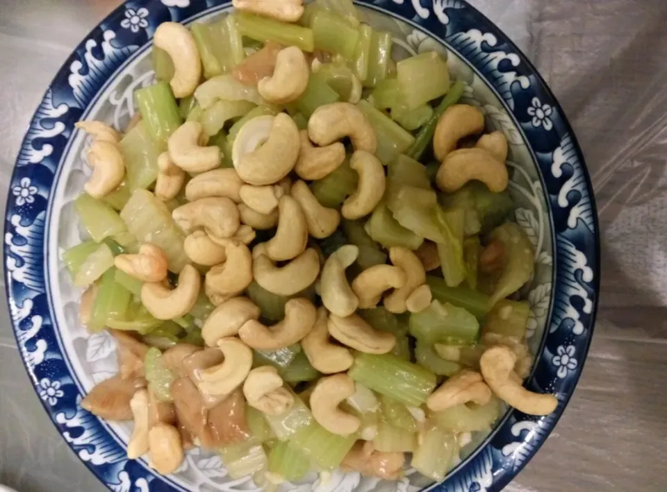 Celery, Dried Radish, Garlic, Cashew|Athenaさん