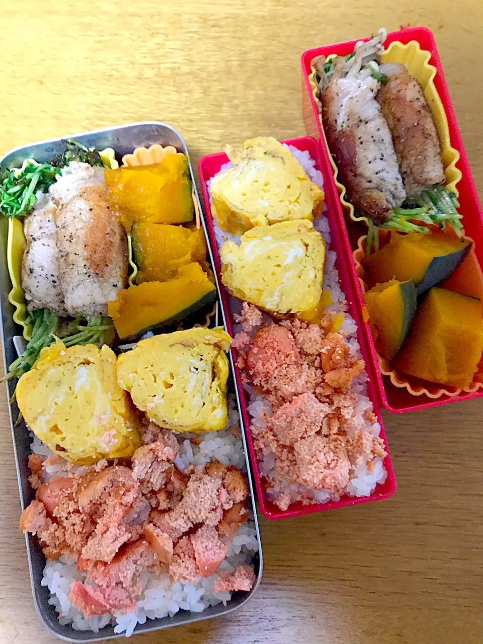 豆苗とえのきの豚肉巻き弁当。パパ仕事弁、娘ミニバス弁。|めぐりんさん