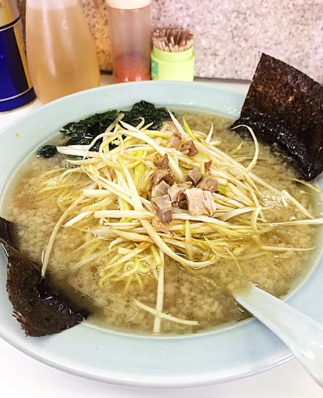 朝ラー🍜ネギラーメン 
静岡/ラーメンショップ焼津三和店|ガク魁‼︎男飯さん