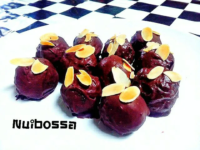 "Chocolate Ball"👍😋😋|nuibossa fb.Nui Bossaさん