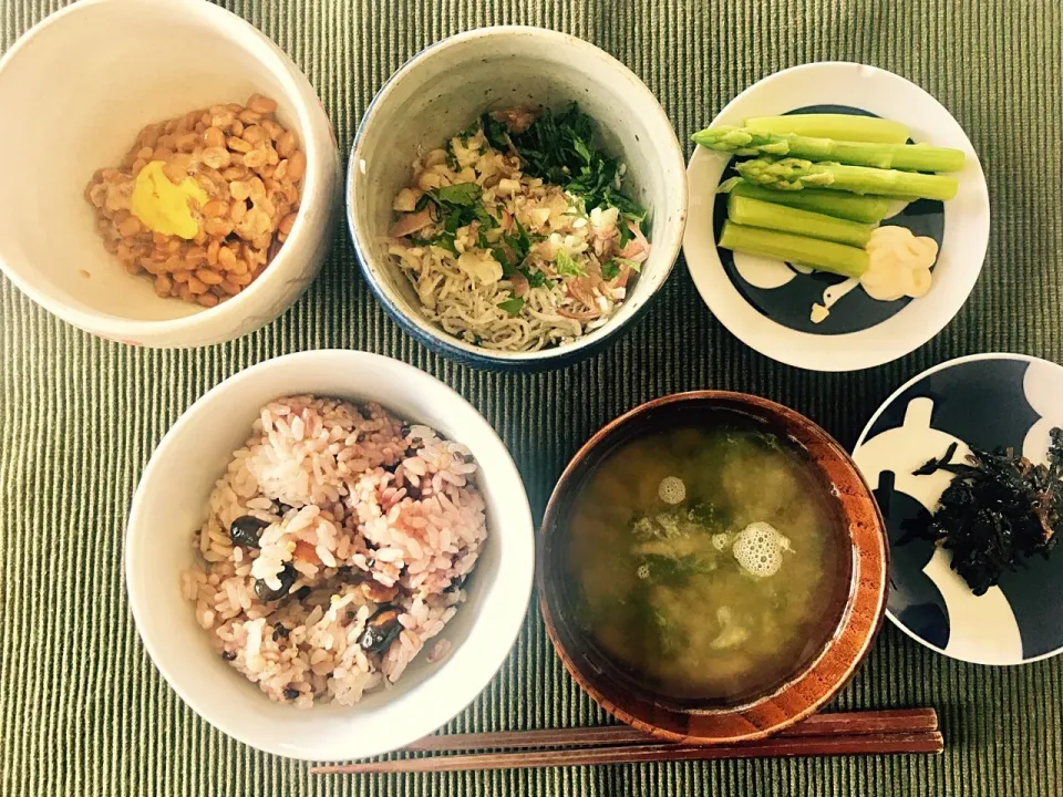 Snapdishの料理写真:週末の朝和定食
いただきます♪|HappyLife365さん