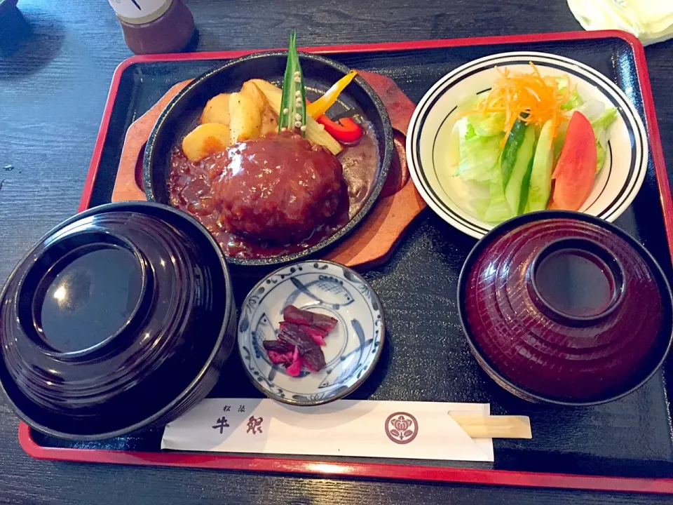 牛銀のハンバーグ定食|YukaTanさん