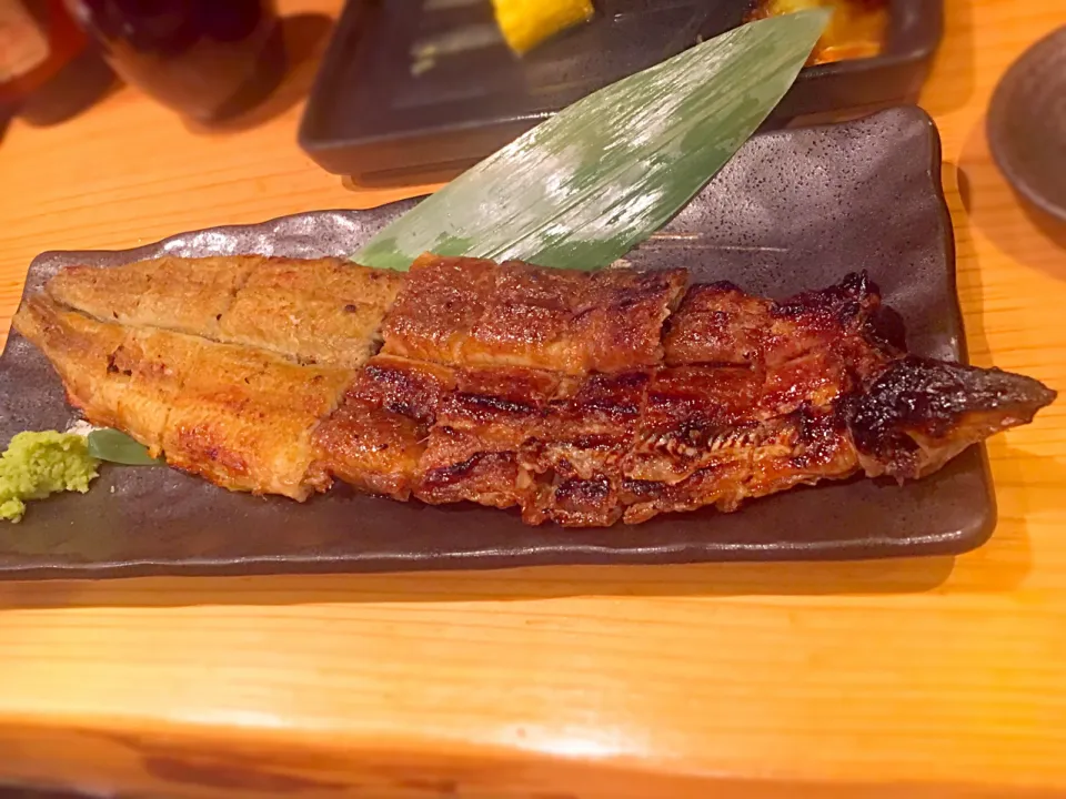 うなぎ、白焼きとタレ|ちびさん