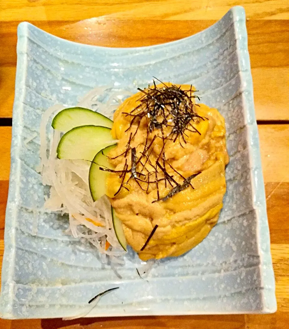 Snapdishの料理写真:uni sashimi|Mariano Ngさん