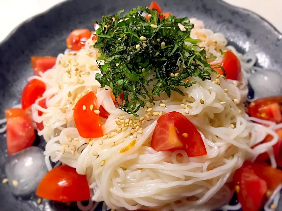 トマト🍅素麺なり～🎵|みほままこさん