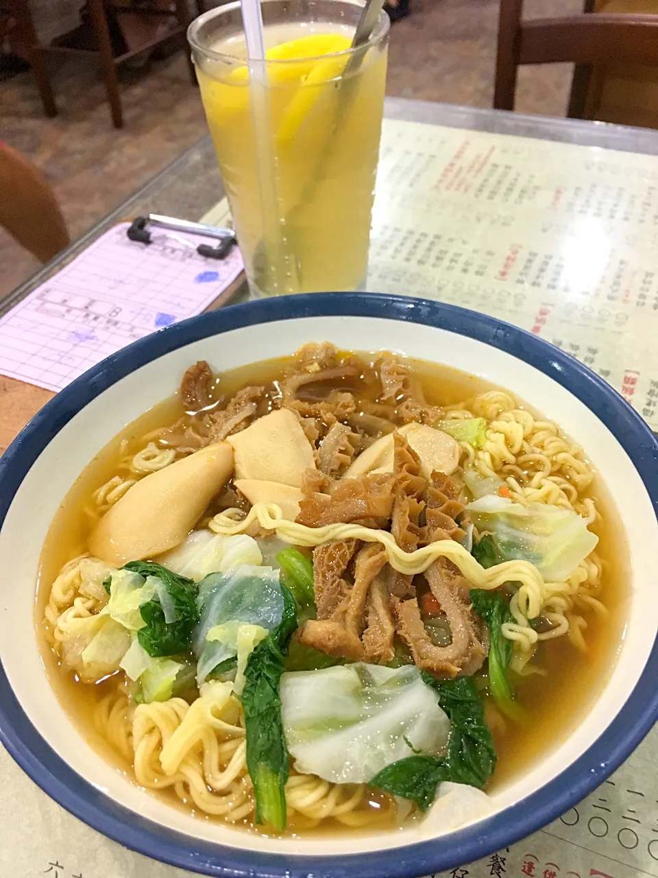 Snapdishの料理写真:五香牛肚公仔麵|Yinfanさん