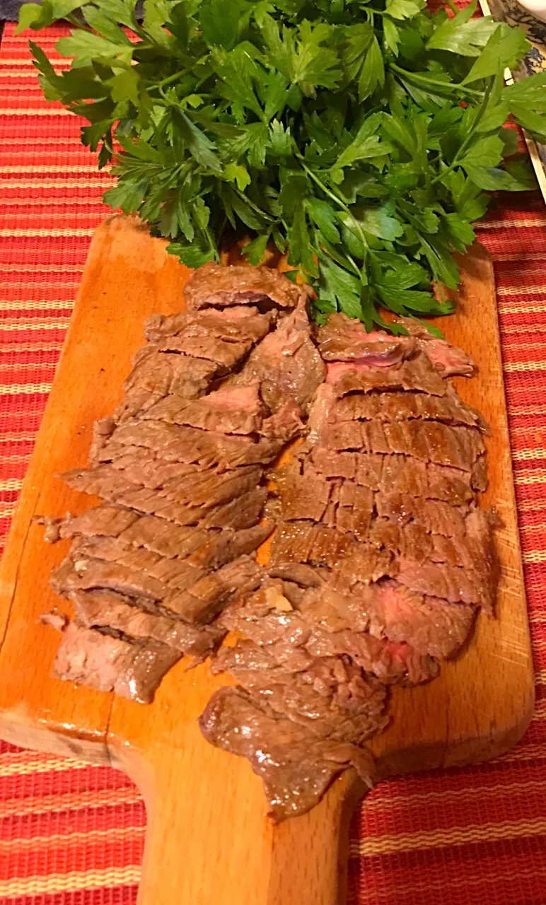 Garlic butter hanger steak🍴|🌺IAnneさん