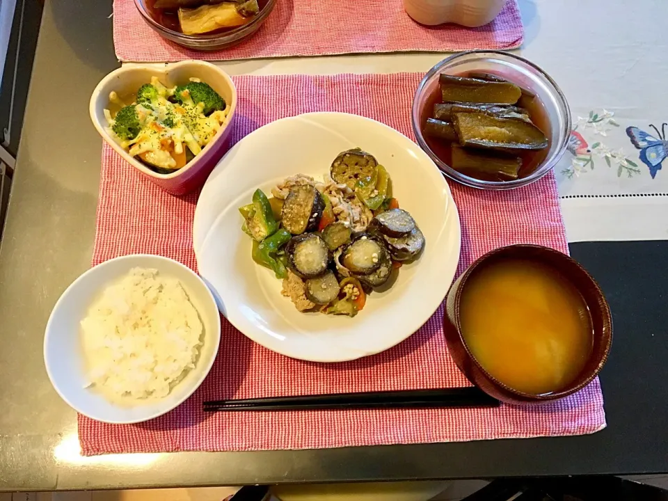 茄子づくし♡豚肉の茄子の胡麻味噌炒めのご飯|みよさん