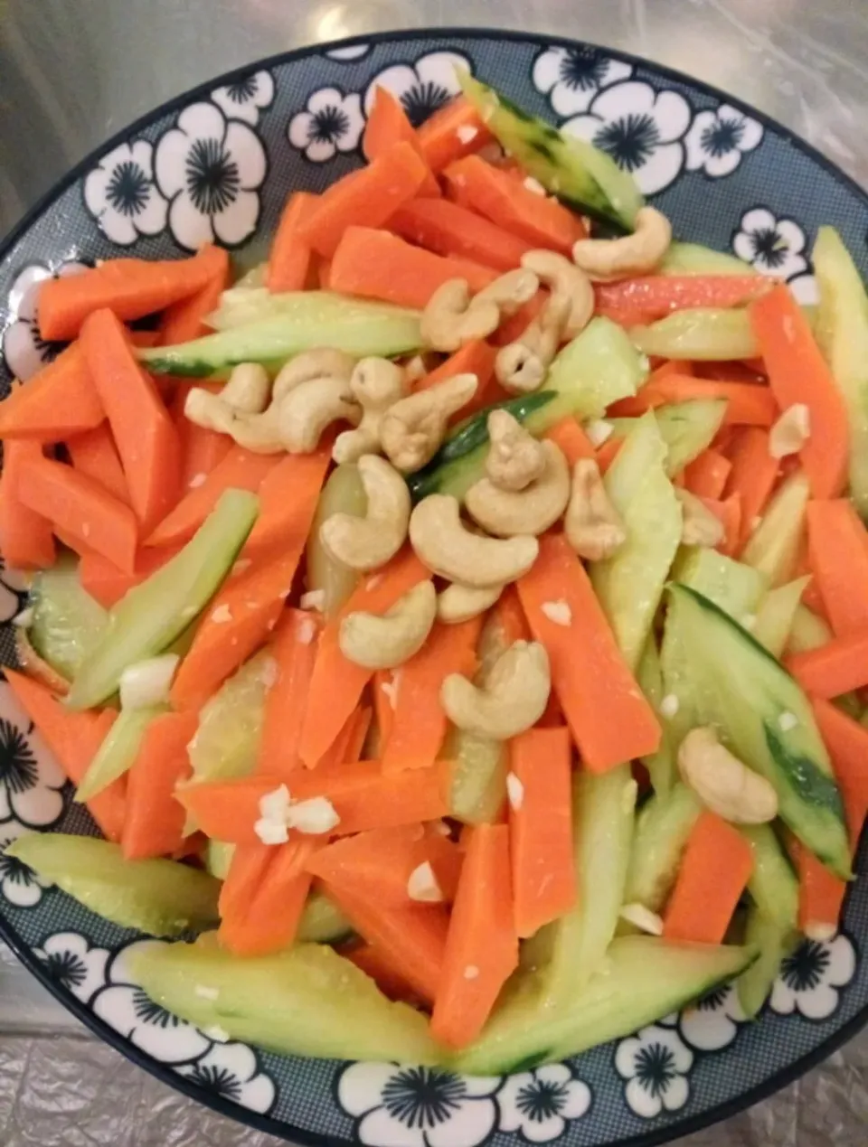 Cucumber, Carrot, Garlic, Cashew|Athenaさん