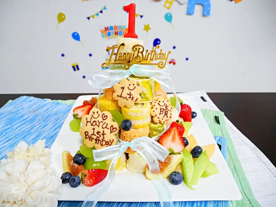 ❤息子1st Birthday🎂‼❤6種の生地で後期離乳食のフルーツロールタワー♡|pikyuさん