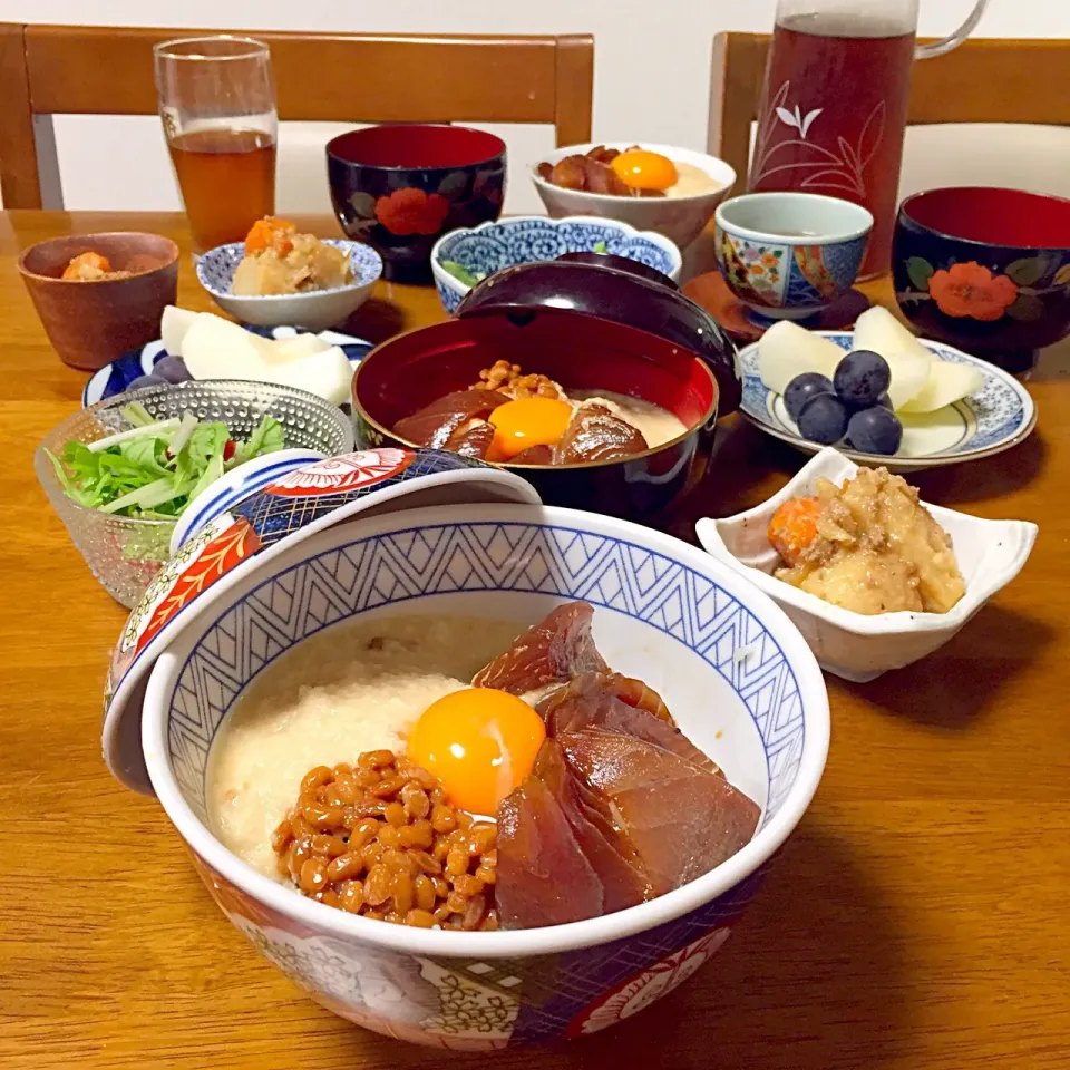 カツオの漬けと納豆とろろ丼#おうちごはん #晩ご飯|ゆかりさん