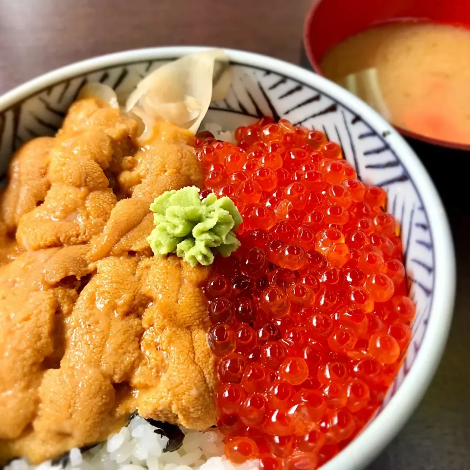 うにいくら丼|venerdiさん