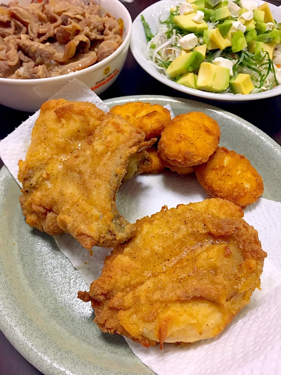 28トリの日♡ クリスピーチキンが良かったー！ 子供達は牛丼😊|yumikoさん