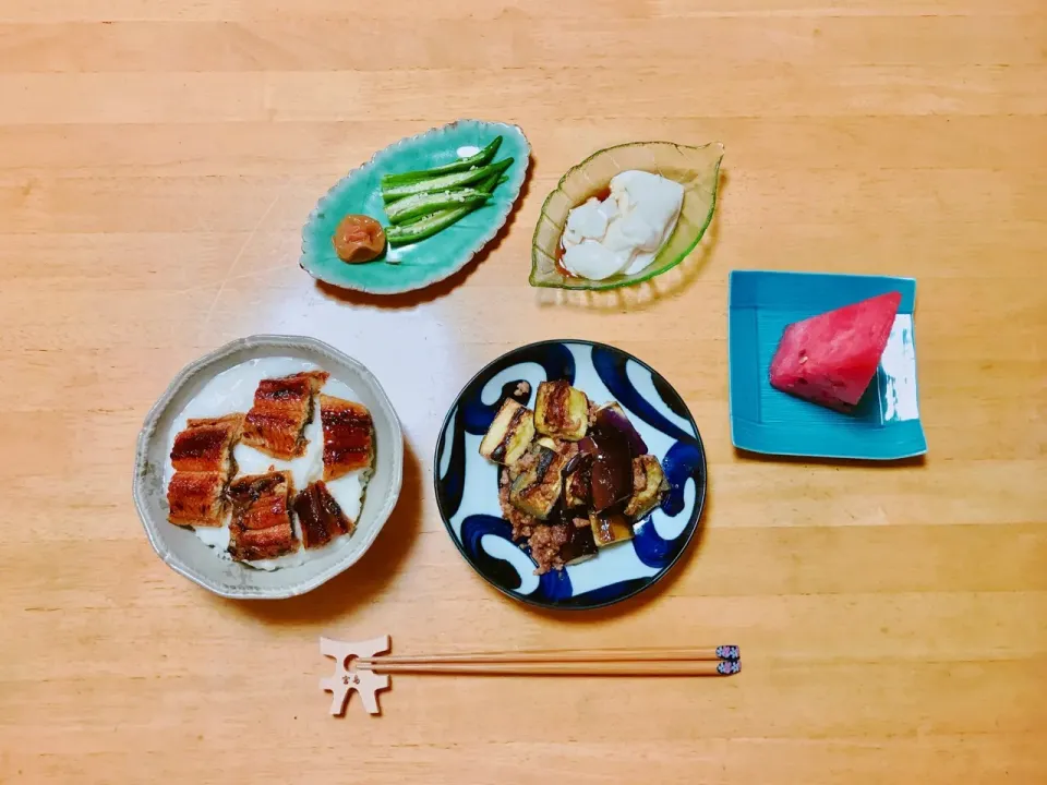 夕ごはん
山かけうな丼
茄子の肉味噌炒め|ちゃみこさん