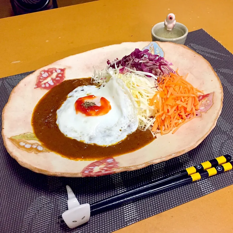 Snapdishの料理写真:目玉おやじ付きレトルトカレーを盛ってみた!  (^-^)|Kei Satoさん