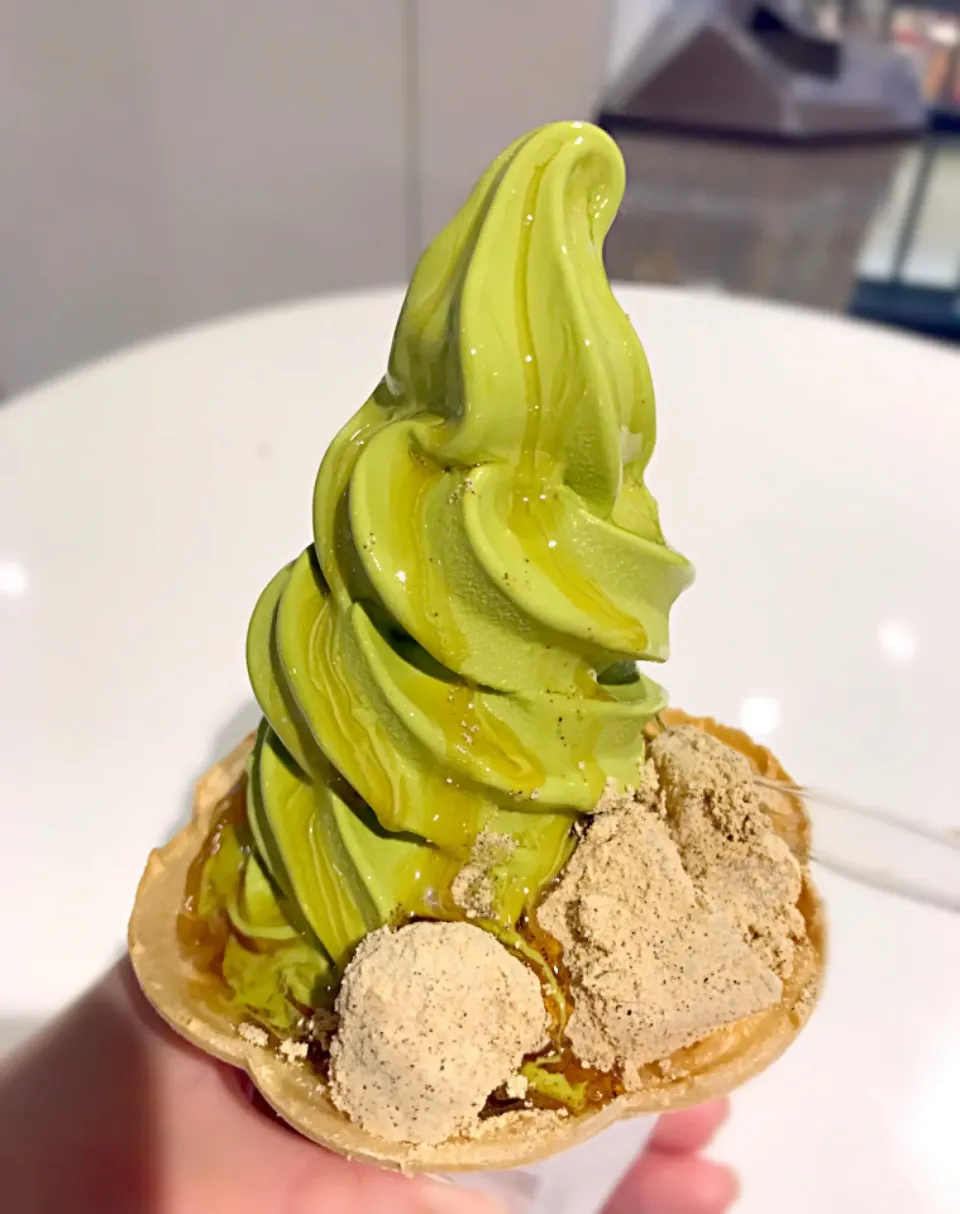 桔梗屋 抹茶ソフト with 信玄餅🍦🍀|Chirico❤️さん