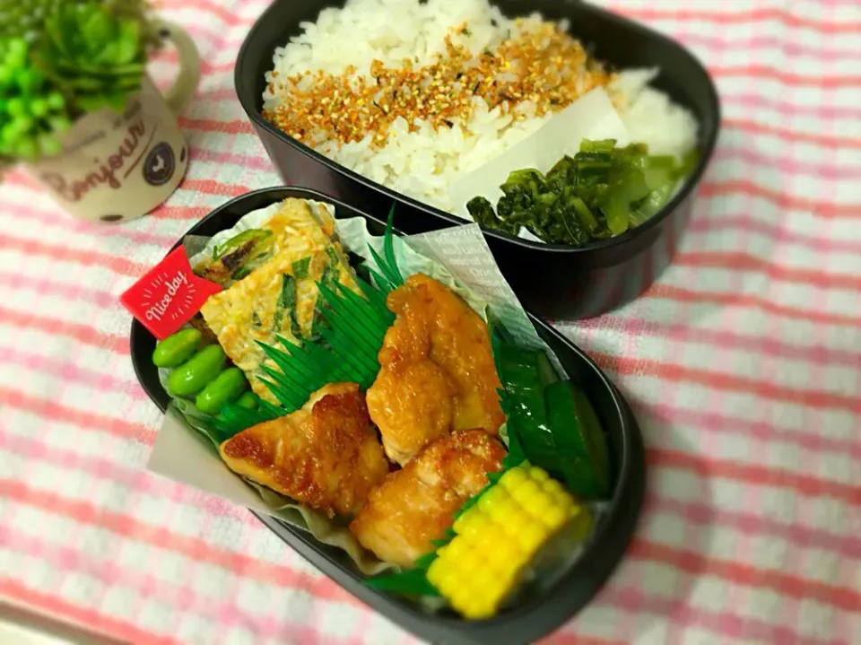 Snapdishの料理写真:2017.8.30🌞🌱

今日のお弁当🕺🍱|makkkkkoさん