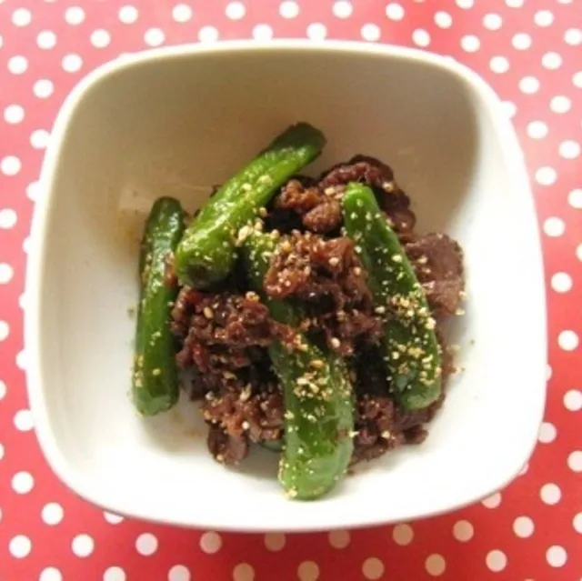 Snapdishの料理写真:すみねえさんのししとうと牛肉のピリ辛佃煮 #レシピブログ #RecipeBlog|レシピブログさん