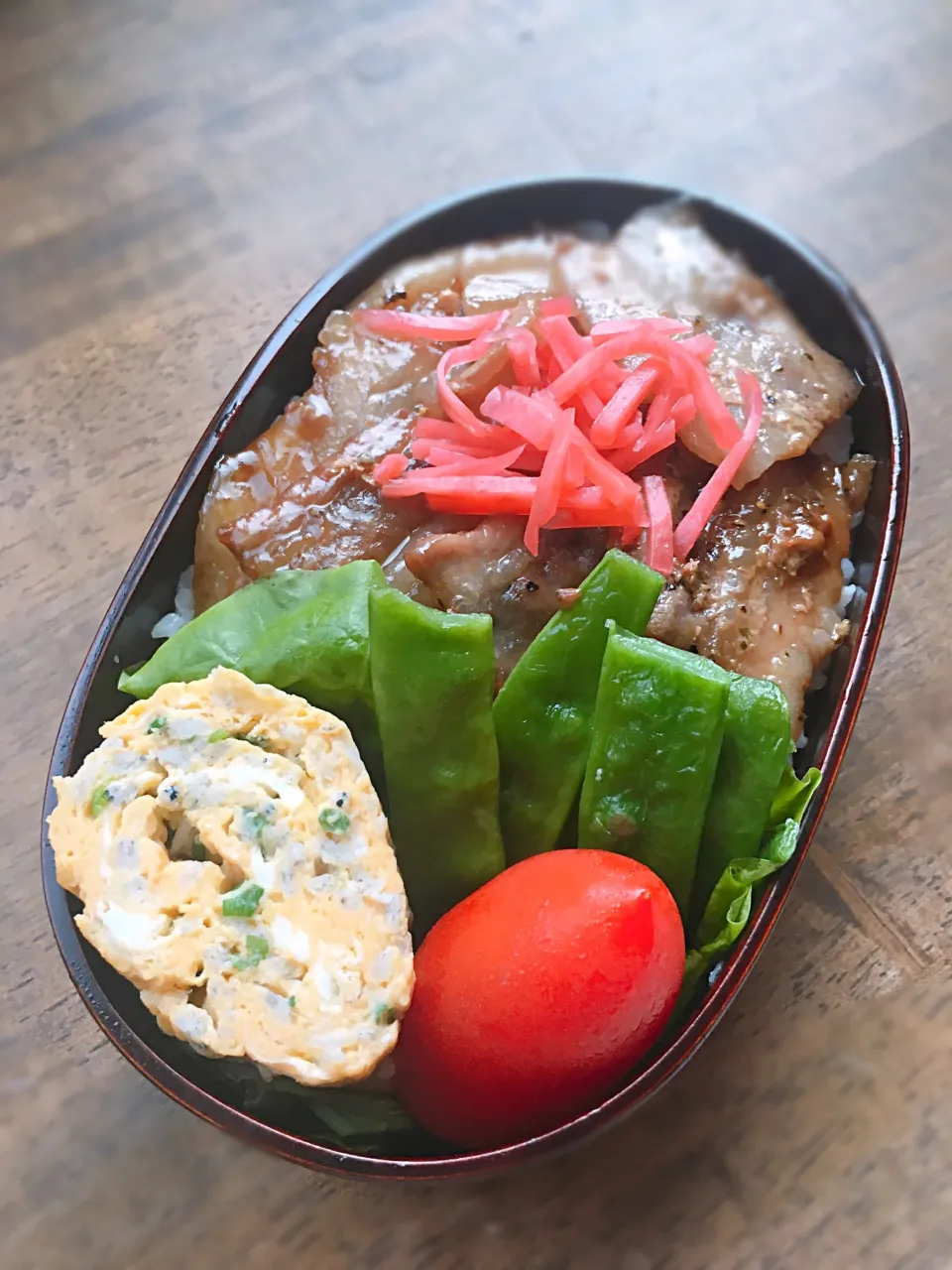 今日のお弁当
・豚丼風
・しらす入りの出汁巻き|akiさん