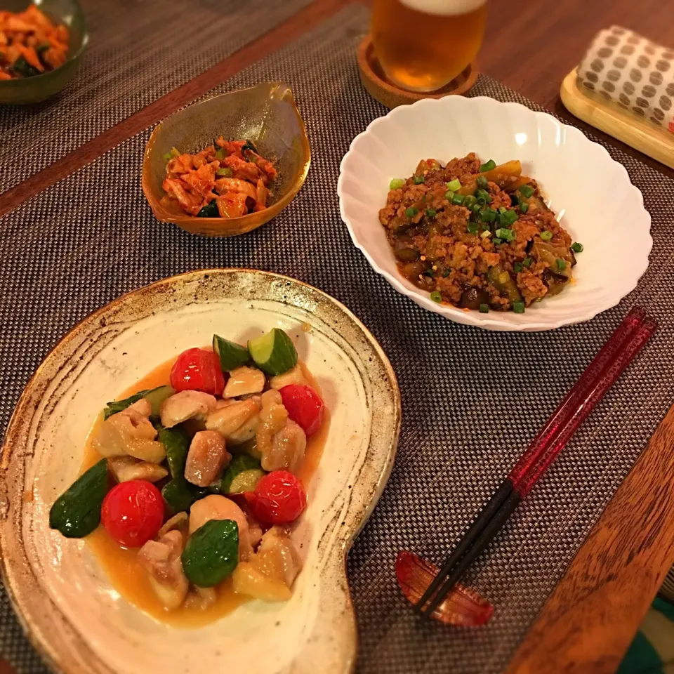 Snapdishの料理写真:麻婆なす
鶏もも肉ときゅうり、ミニトマトの甘酢炒め
小松菜キムチ納豆|𓇼 Ⓢ Ⓗ Ⓘ Ⓝ Ⓞ Ⓑ Ⓤ 𓇼さん